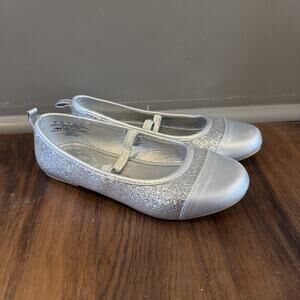 Disney Parks Girls Princess Shoes Silver Kids Size 2 Sparkle Slip On Worn once